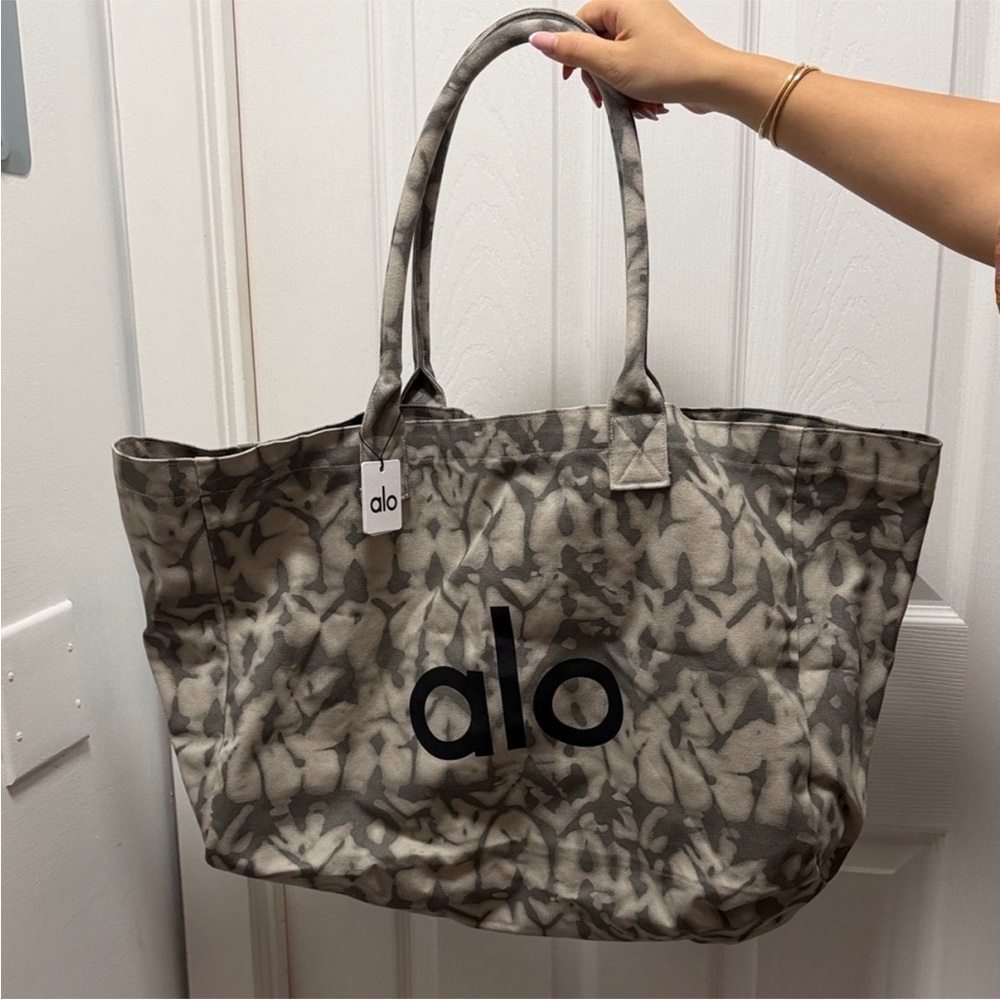 ALO Yoga Gray Camouflage Tote Bag